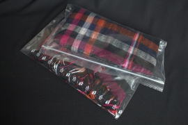 ZIP sáčky 350x450mm 40my se závěsným otvorem