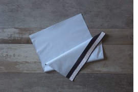 Plastová obálka 325x425/40my 70% recyklát 100ks